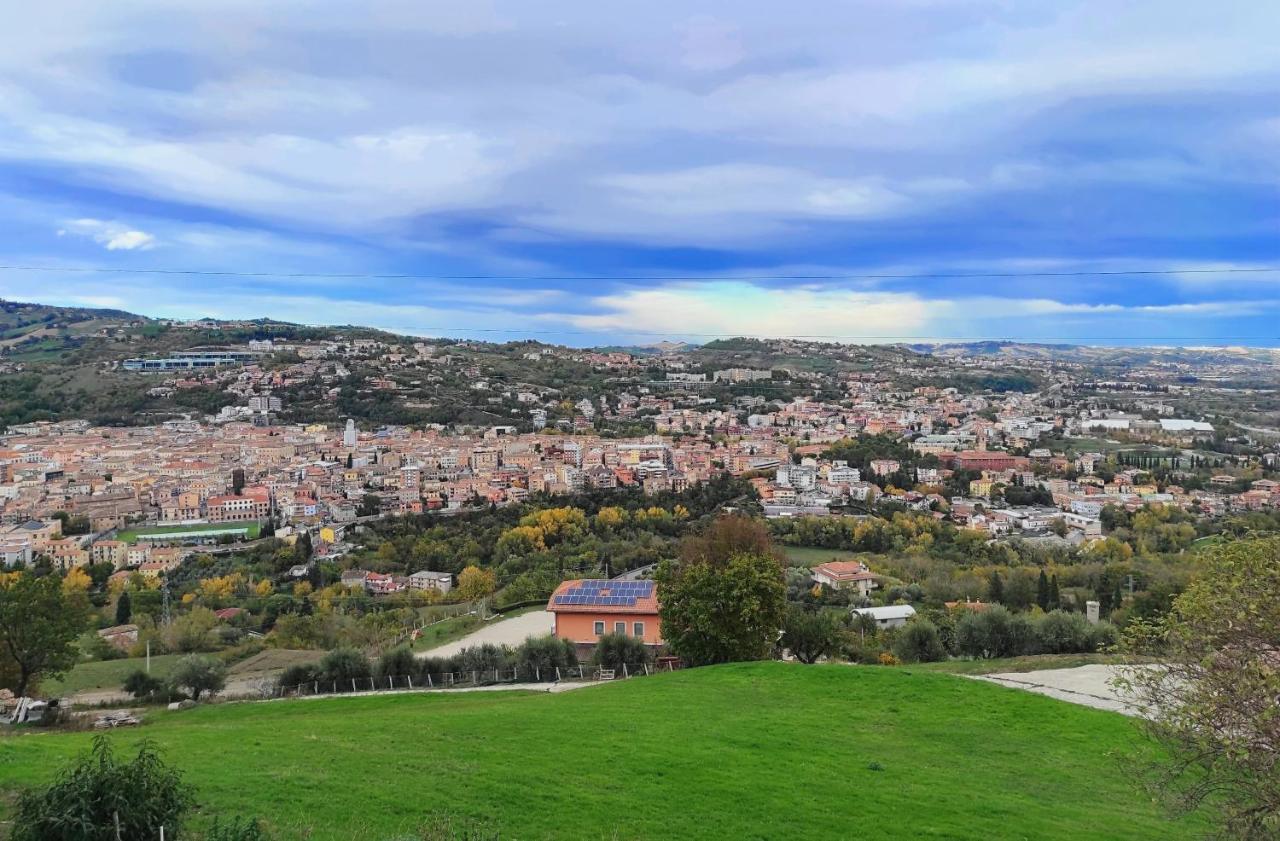 Agriturismo Panorama Teramo Eksteriør billede